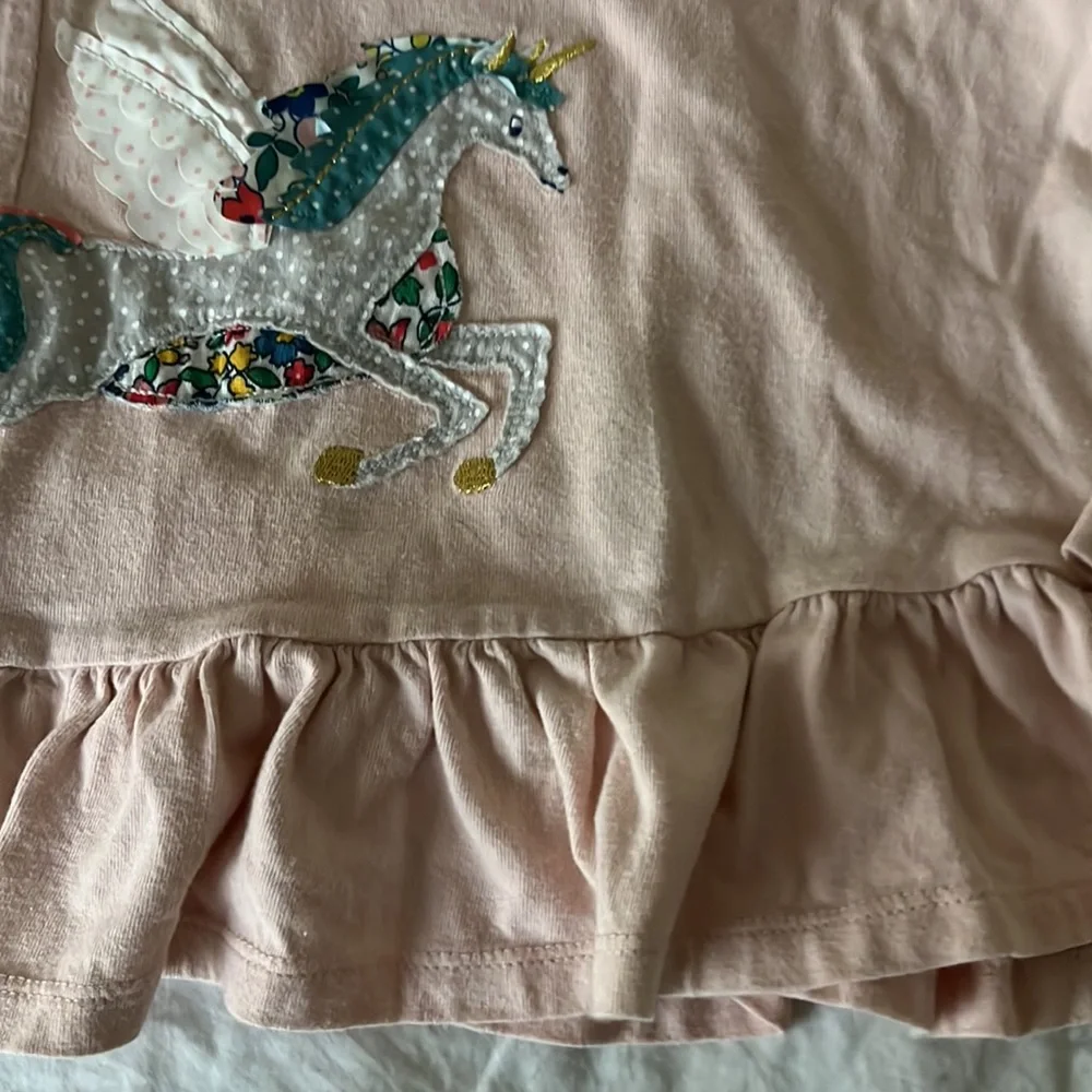 Baby Boden Long-Sleeve Appliqué Peplum T-shirt - Picture 3 of 8